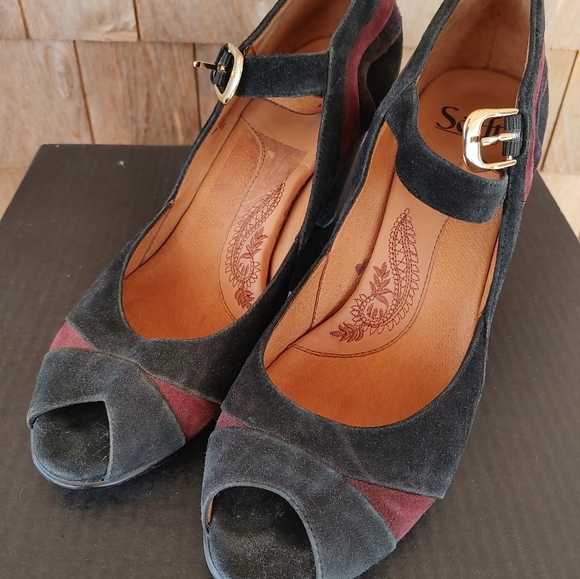 Sofft open peep toe pin-up style suede black high heels, size 11 - Picture 2 of 6